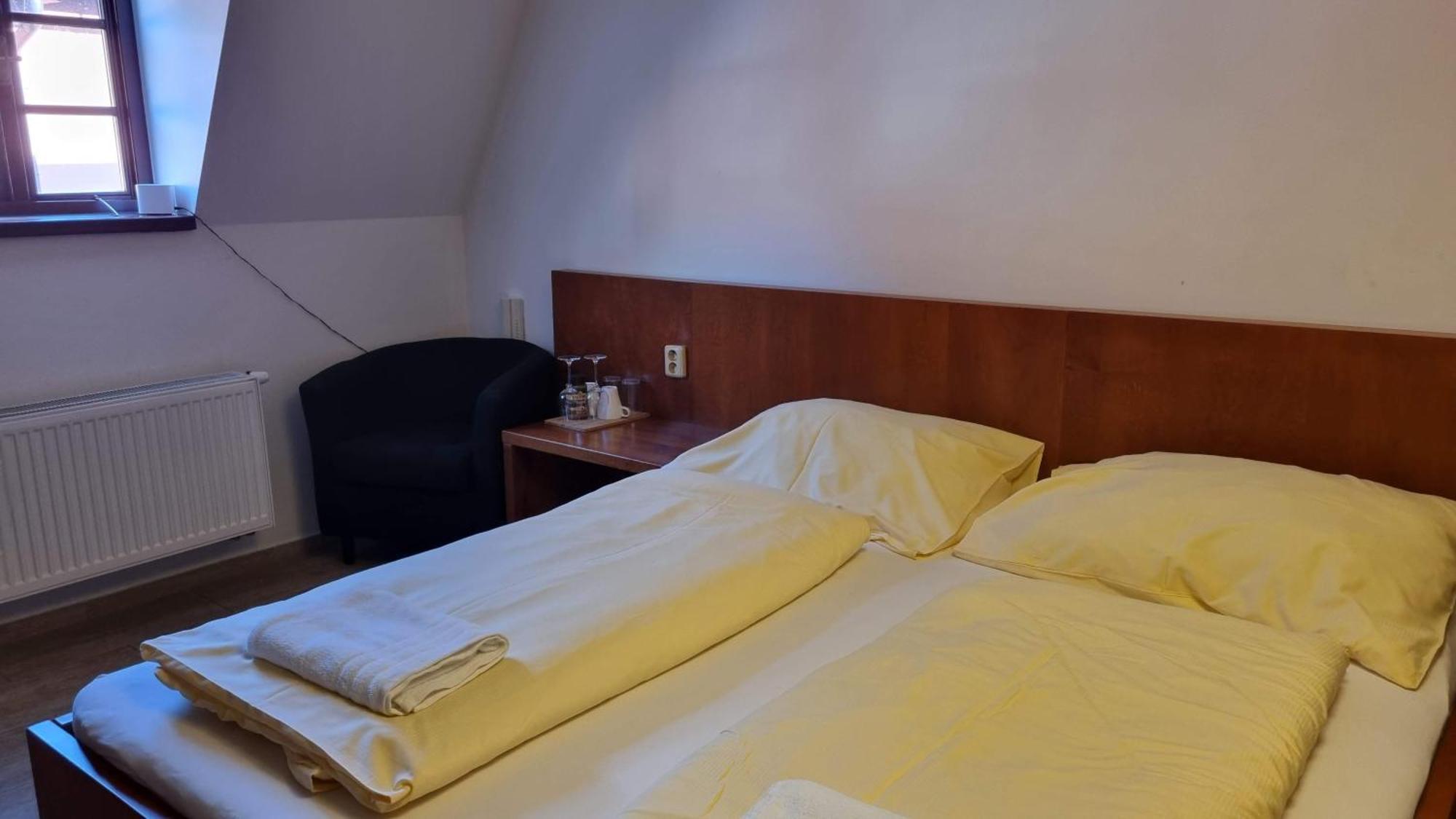 Nevinne Apartmany Колін Екстер'єр фото